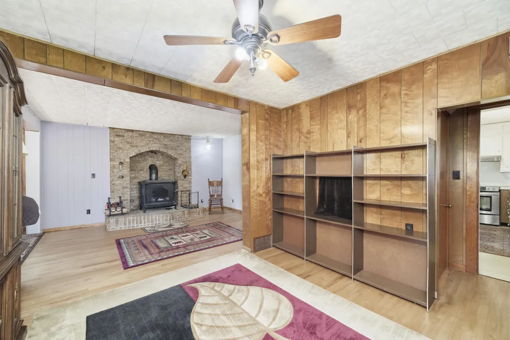 4256 E Wealthy Street Fountain, MI 49410
