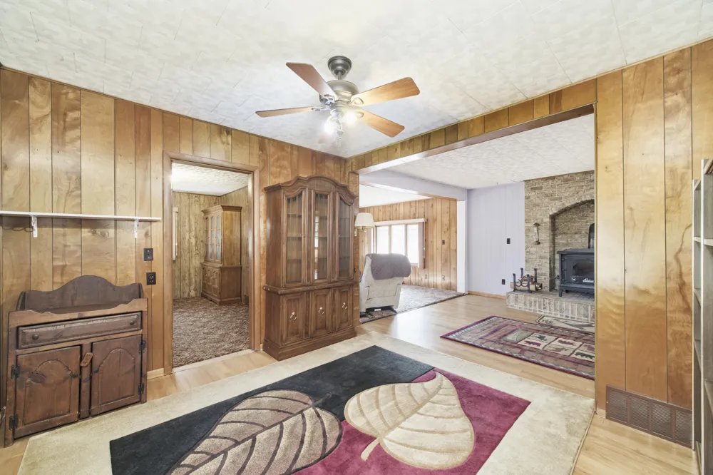 4256 E Wealthy Street Fountain, MI 49410