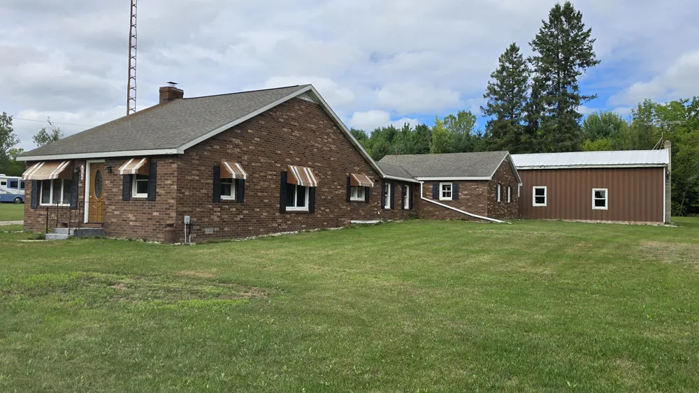 4256 E Wealthy Street Fountain, MI 49410