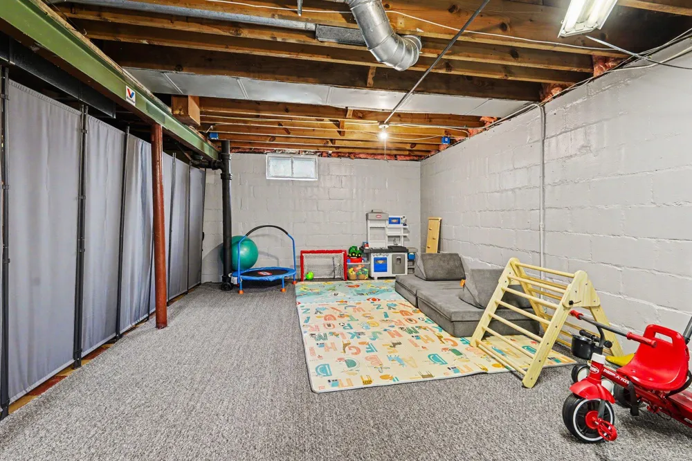 662 Deming Street SE Grand Rapids, MI 49507