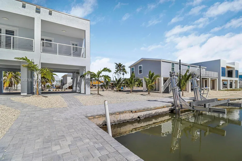 31450 Avenue G Big Pine, FL 33043