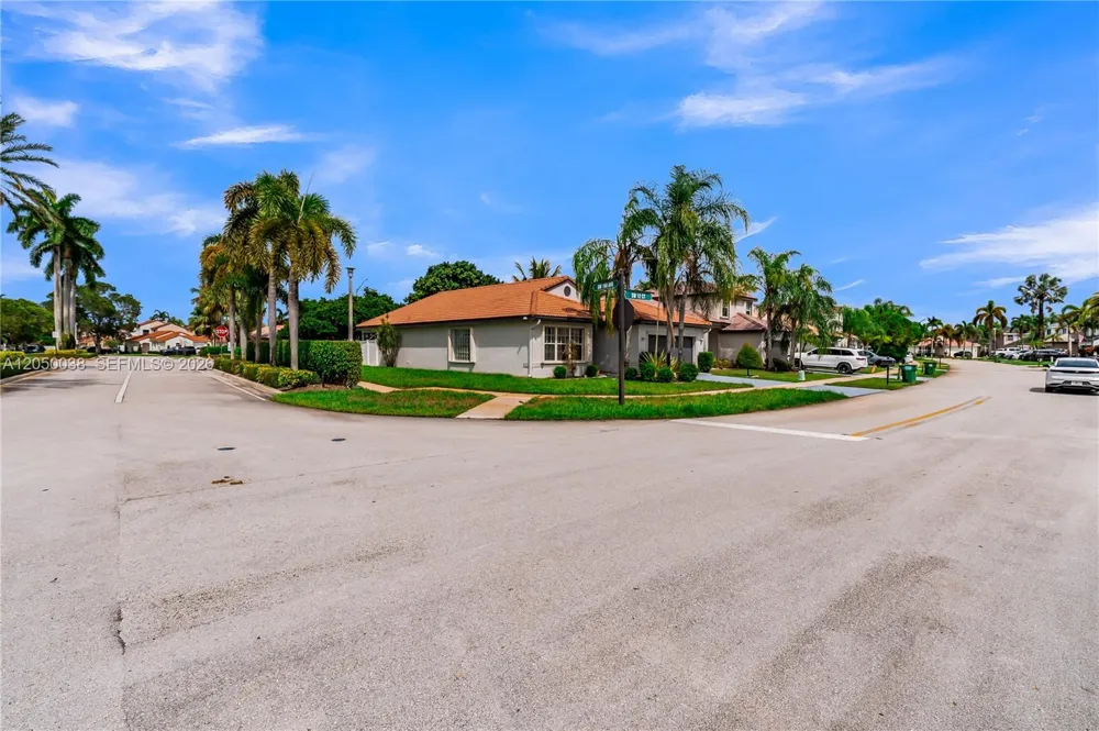 17971 SW 12th Ct Pembroke Pines, FL 33029