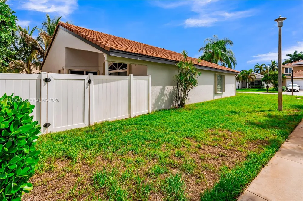 17971 SW 12th Ct Pembroke Pines, FL 33029