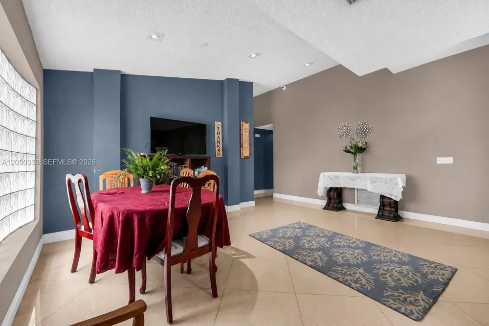 17971 SW 12th Ct Pembroke Pines, FL 33029