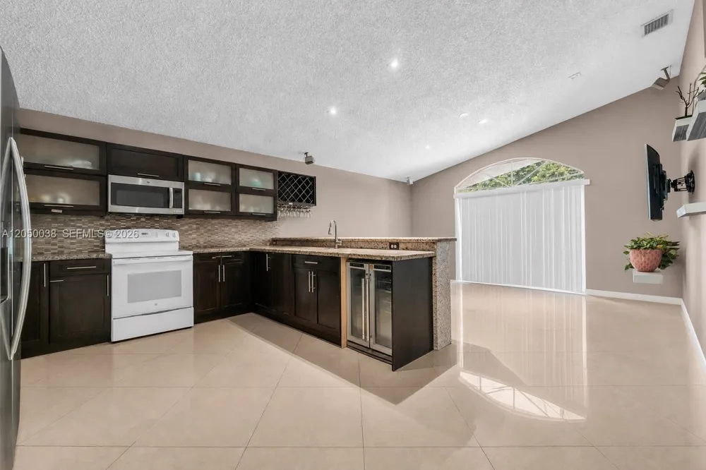 17971 SW 12th Ct Pembroke Pines, FL 33029