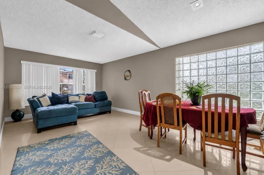17971 SW 12th Ct Pembroke Pines, FL 33029