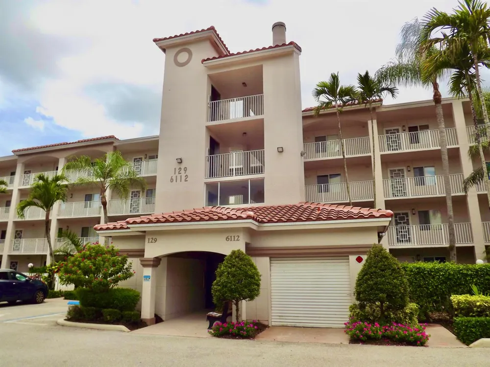 6112 Huntwick Terrace #205 Delray Beach, FL 33484