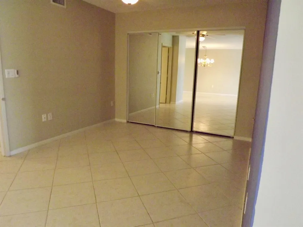 6112 Huntwick Terrace #205 Delray Beach, FL 33484