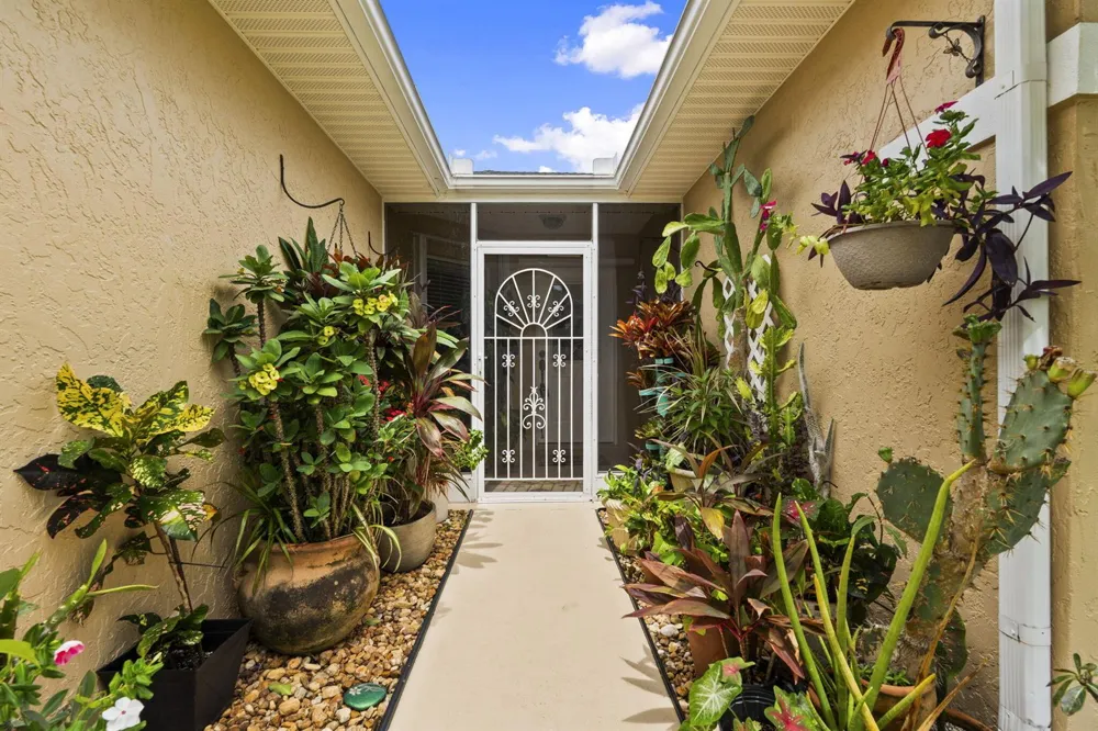 6156 Alexandria Circle Fort Pierce, FL 34982