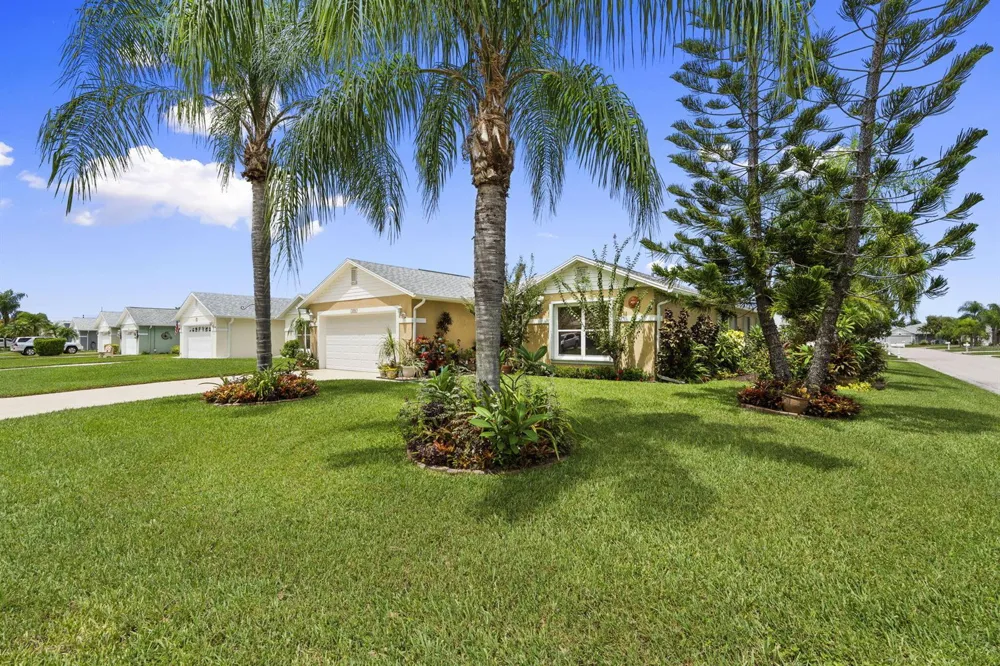 6156 Alexandria Circle Fort Pierce, FL 34982
