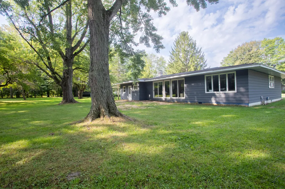 10163 Baldwin Road Bridgman City, MI 49106