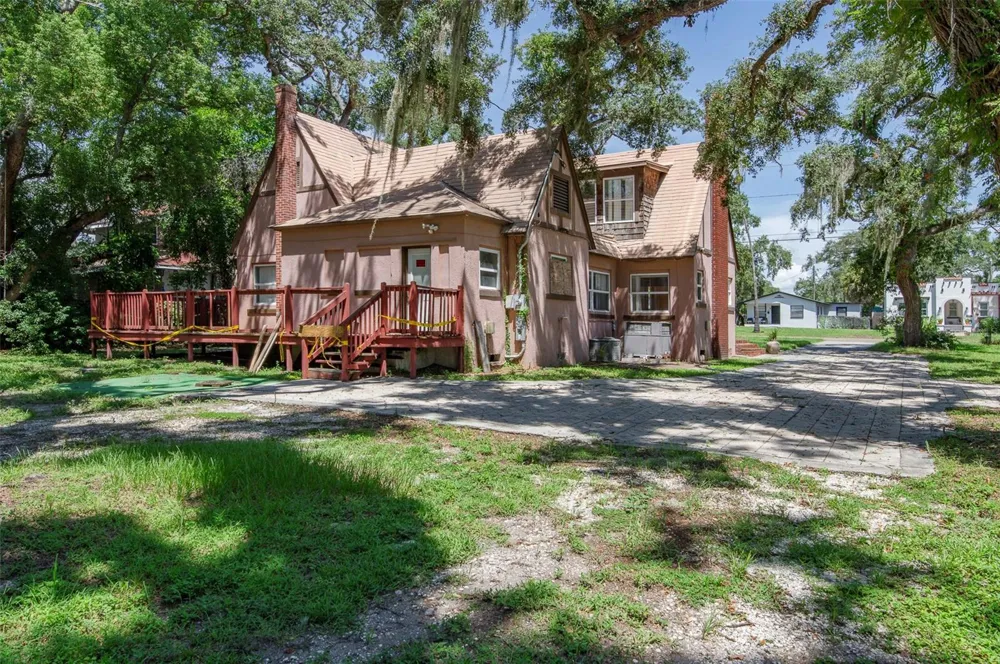 1510 22ND AVENUE S St Petersburg, FL 33705