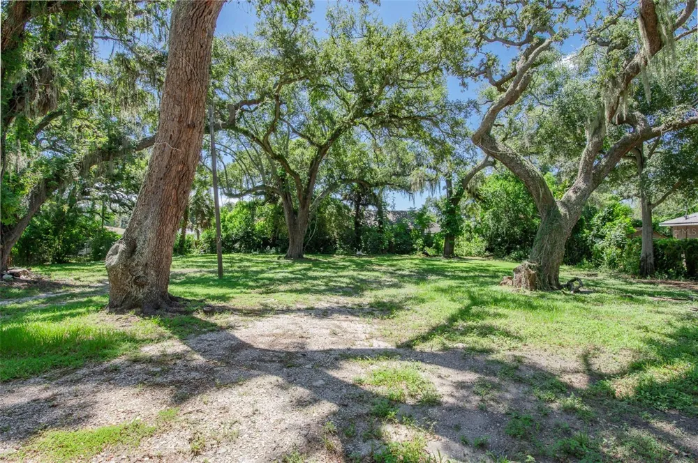 1510 22ND AVENUE S St Petersburg, FL 33705