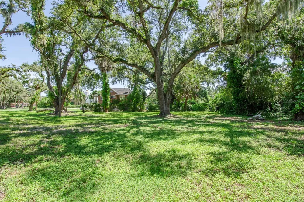 1510 22ND AVENUE S St Petersburg, FL 33705