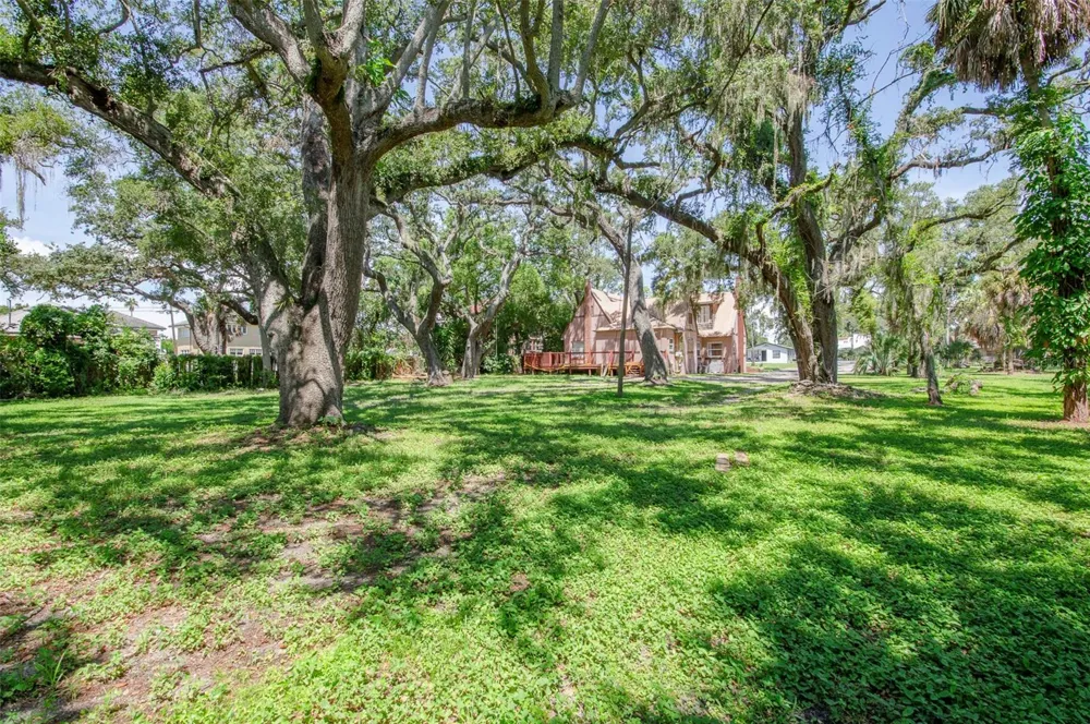 1510 22ND AVENUE S St Petersburg, FL 33705