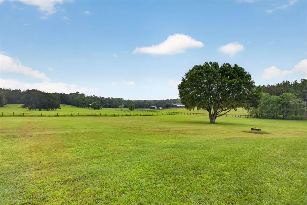 13610 NW 109 LANE Alachua, FL 32615