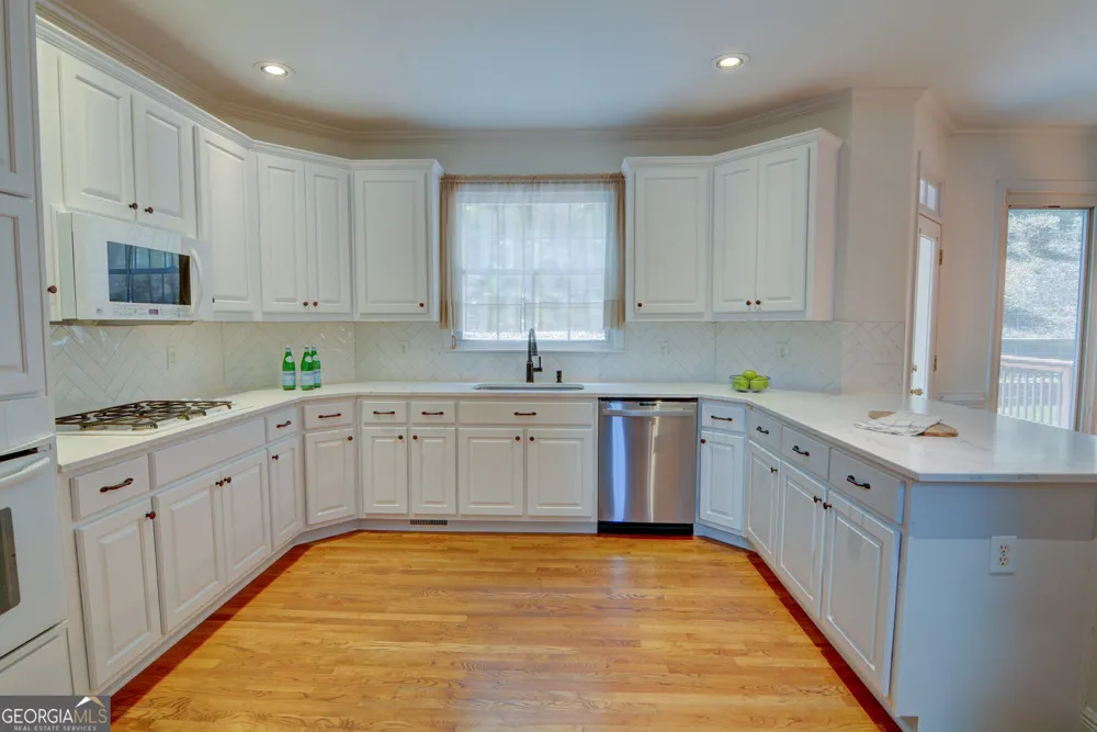 5001 Staverly LN NW Peachtree Corners, GA 30092