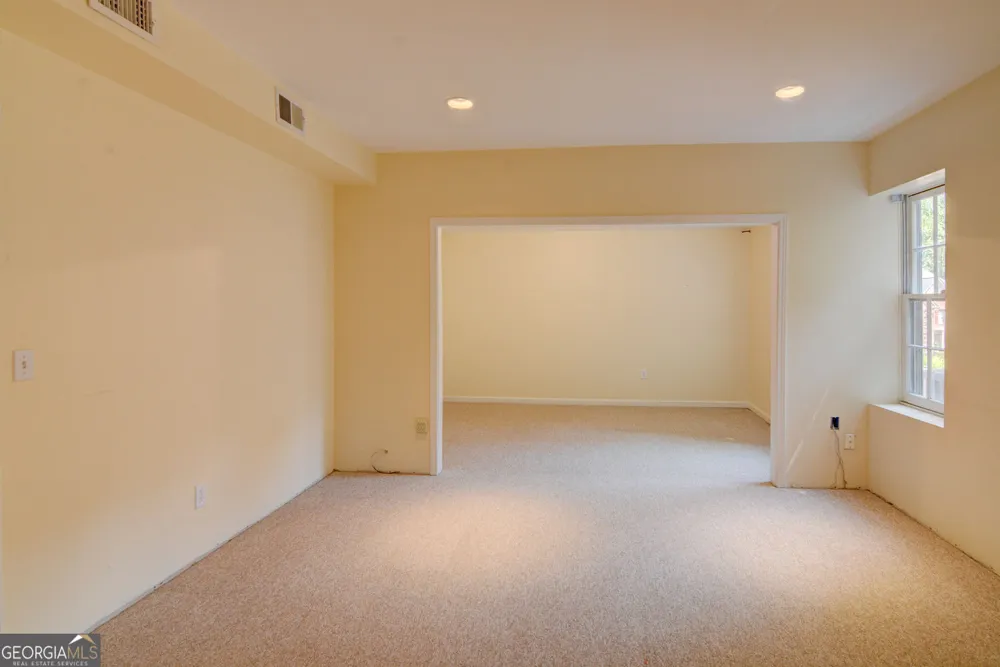 5001 Staverly LN NW Peachtree Corners, GA 30092