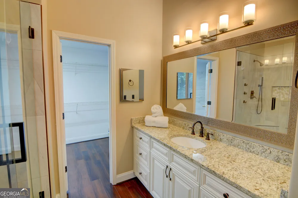 5001 Staverly LN NW Peachtree Corners, GA 30092