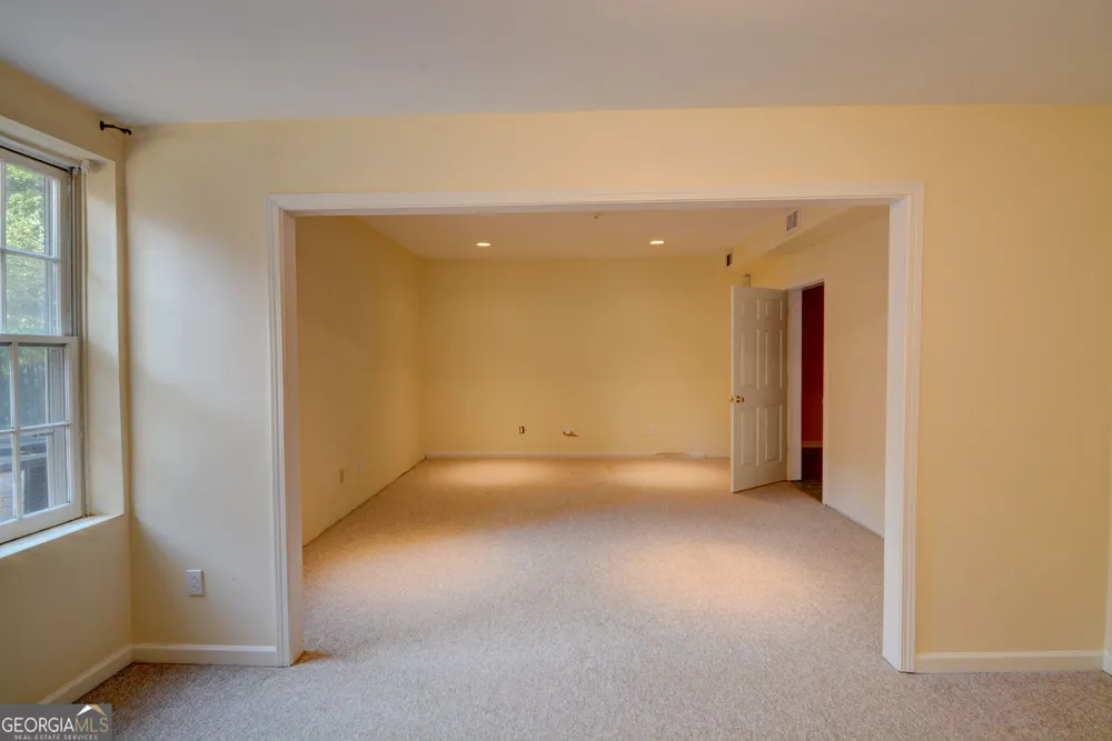 5001 Staverly LN NW Peachtree Corners, GA 30092