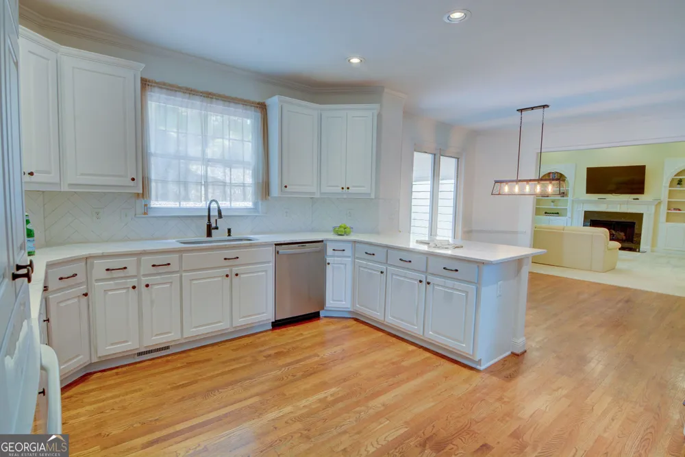 5001 Staverly LN NW Peachtree Corners, GA 30092