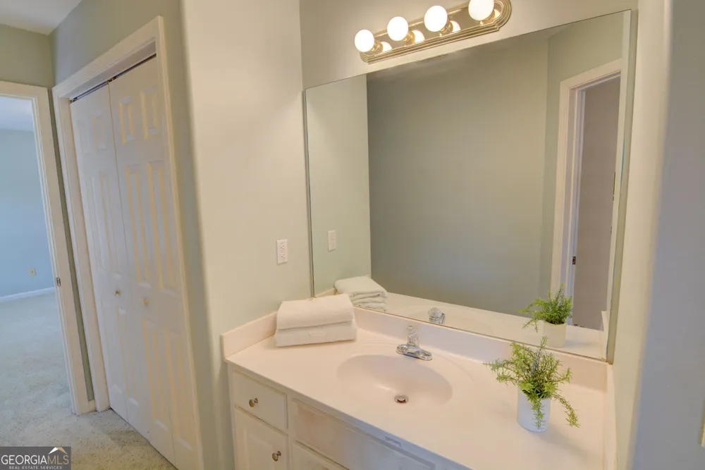 5001 Staverly LN NW Peachtree Corners, GA 30092