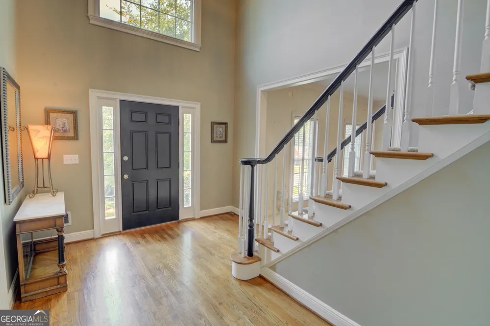 5001 Staverly LN NW Peachtree Corners, GA 30092