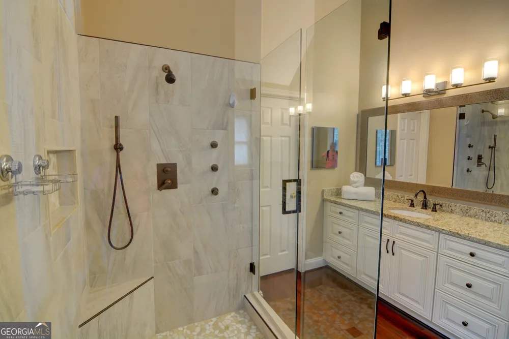 5001 Staverly LN NW Peachtree Corners, GA 30092