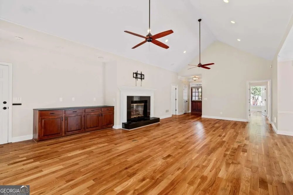 603 Fairway CT Marietta, GA 30068