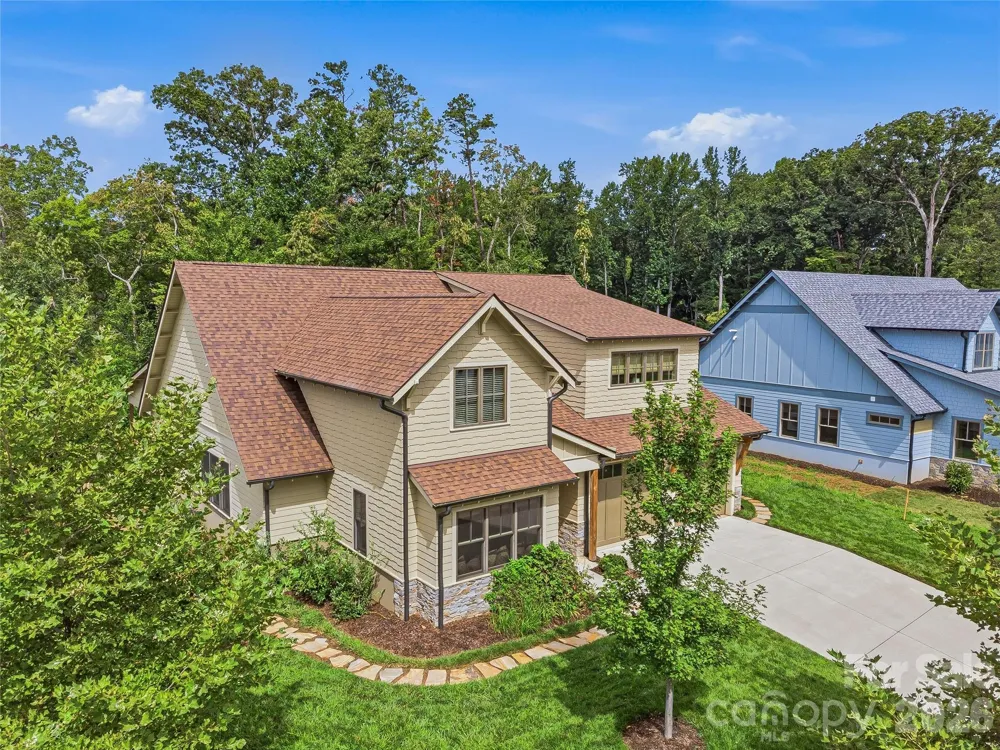 37 Ashe Park Circle Asheville, NC 28806
