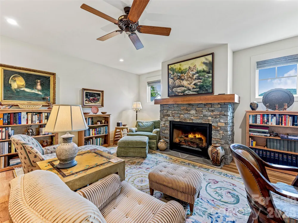 37 Ashe Park Circle Asheville, NC 28806