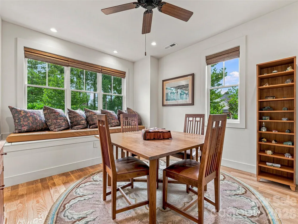 37 Ashe Park Circle Asheville, NC 28806