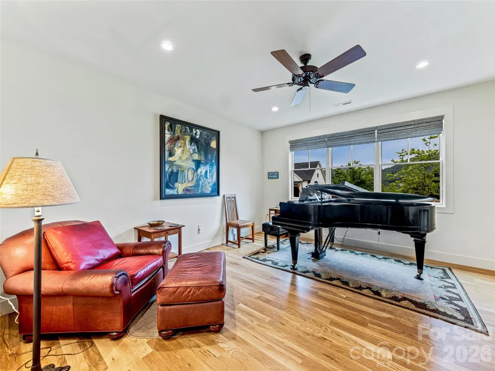 37 Ashe Park Circle Asheville, NC 28806