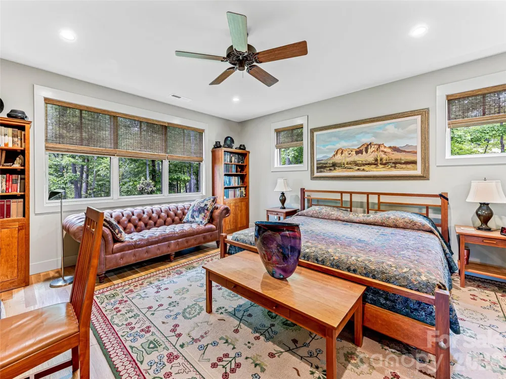 37 Ashe Park Circle Asheville, NC 28806