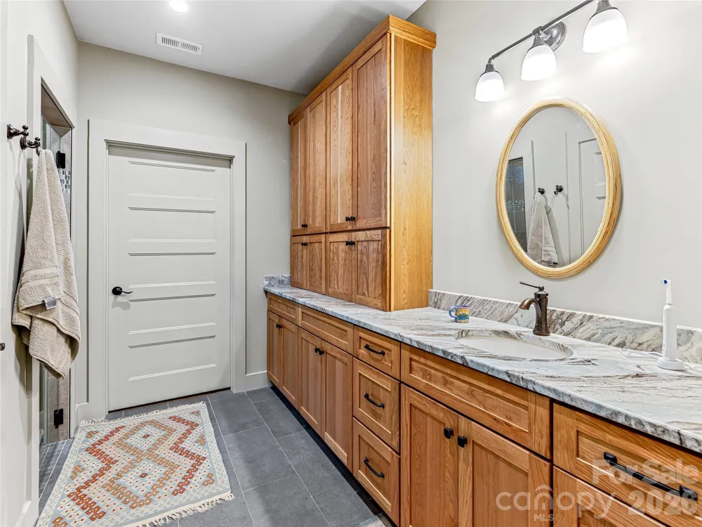 37 Ashe Park Circle Asheville, NC 28806