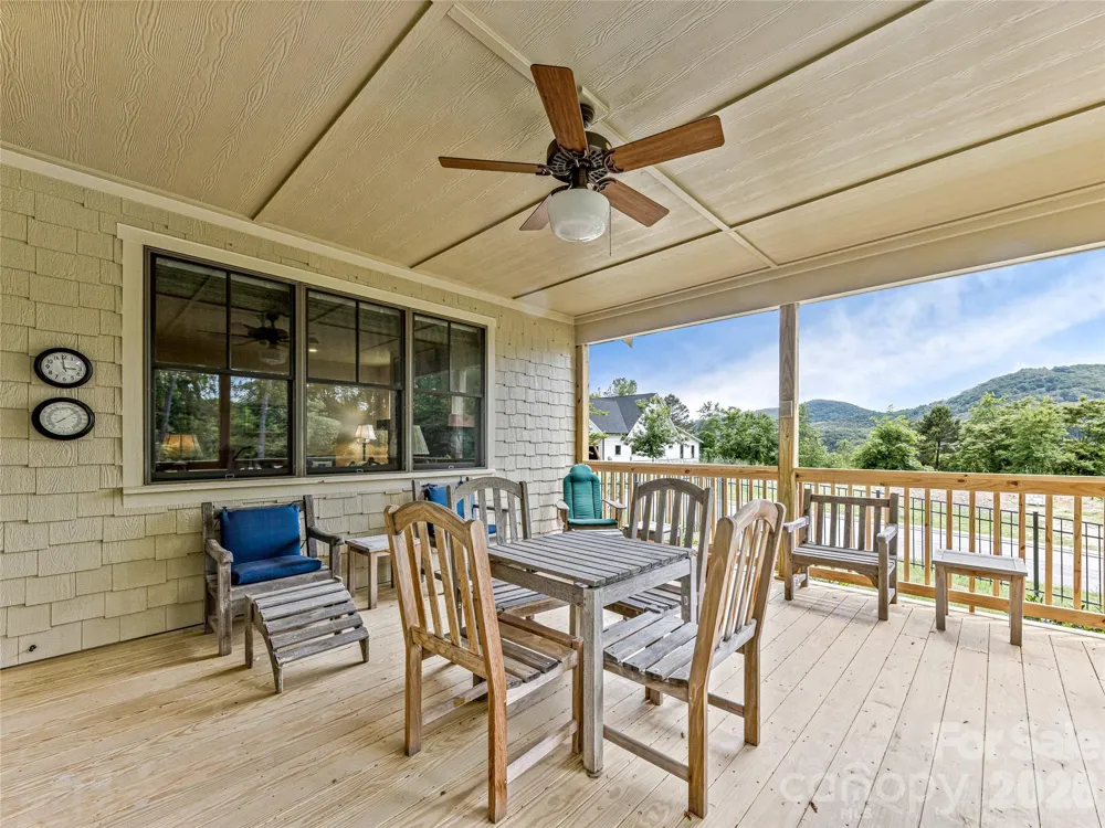 37 Ashe Park Circle Asheville, NC 28806