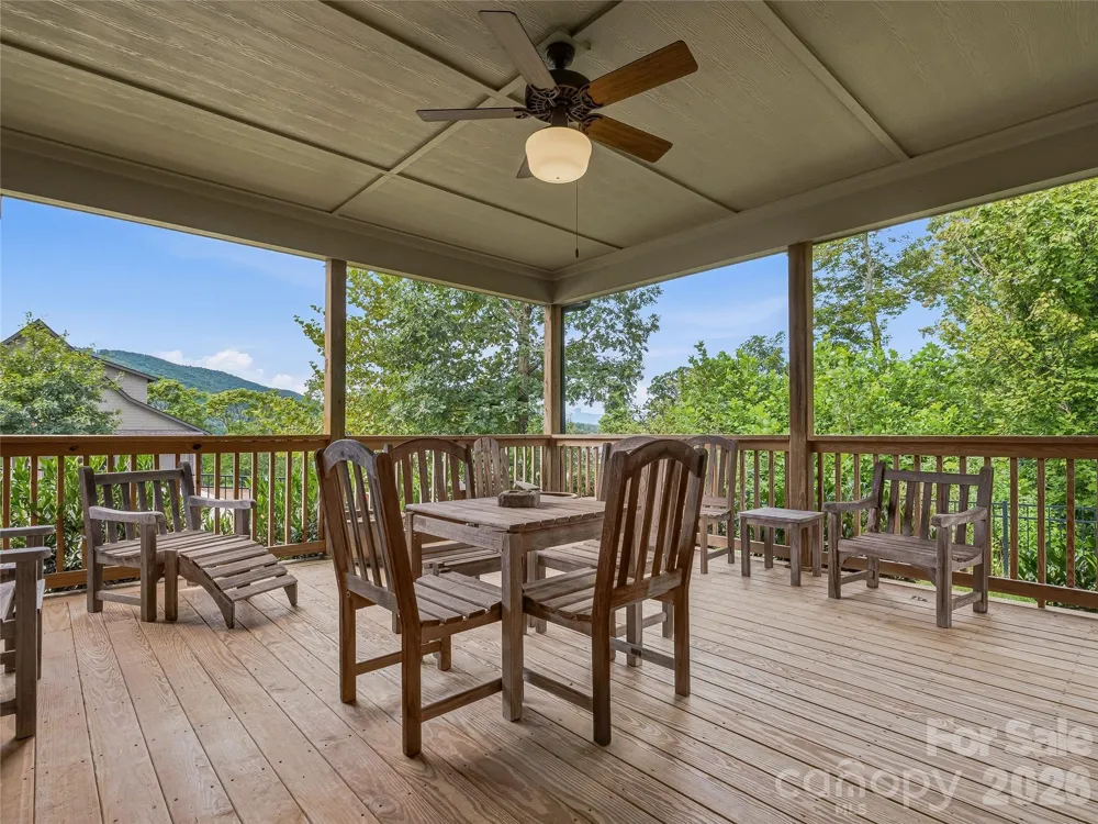 37 Ashe Park Circle Asheville, NC 28806