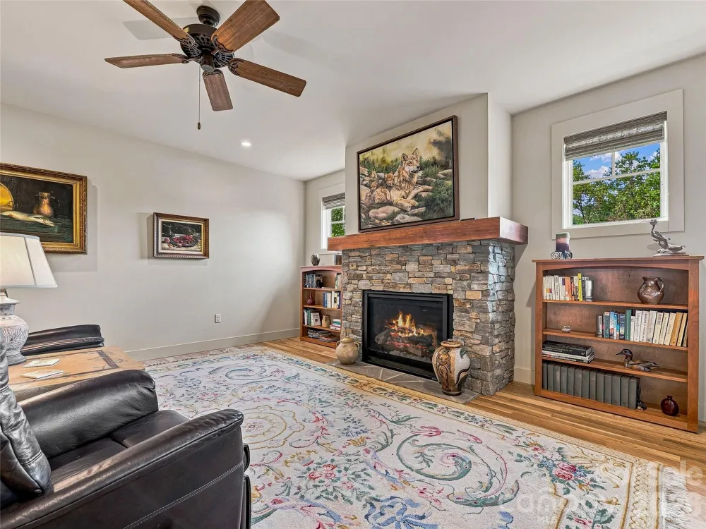 37 Ashe Park Circle Asheville, NC 28806