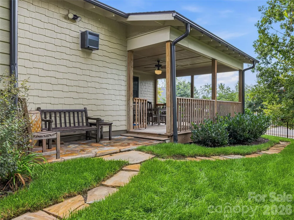 37 Ashe Park Circle Asheville, NC 28806