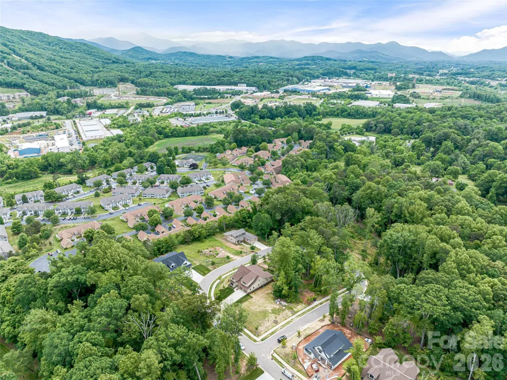 37 Ashe Park Circle Asheville, NC 28806