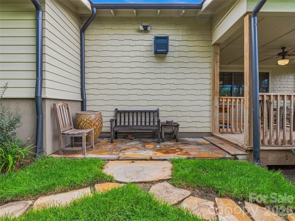 37 Ashe Park Circle Asheville, NC 28806