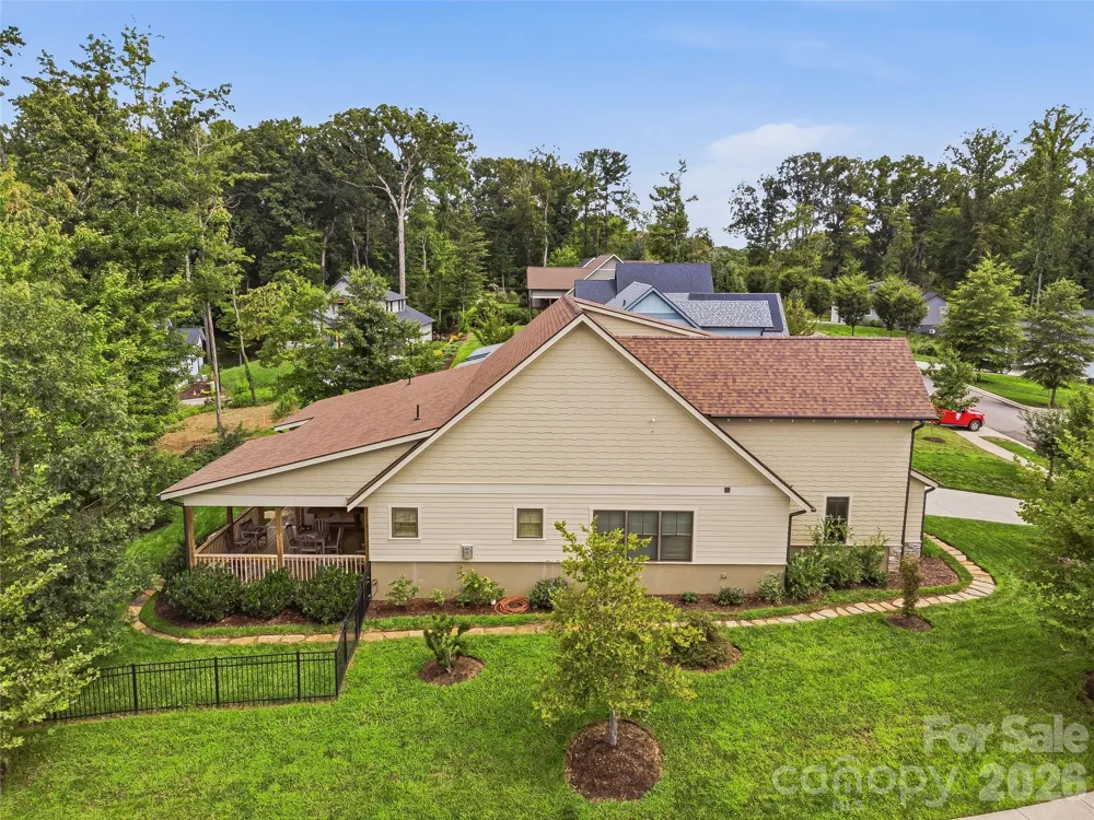 37 Ashe Park Circle Asheville, NC 28806