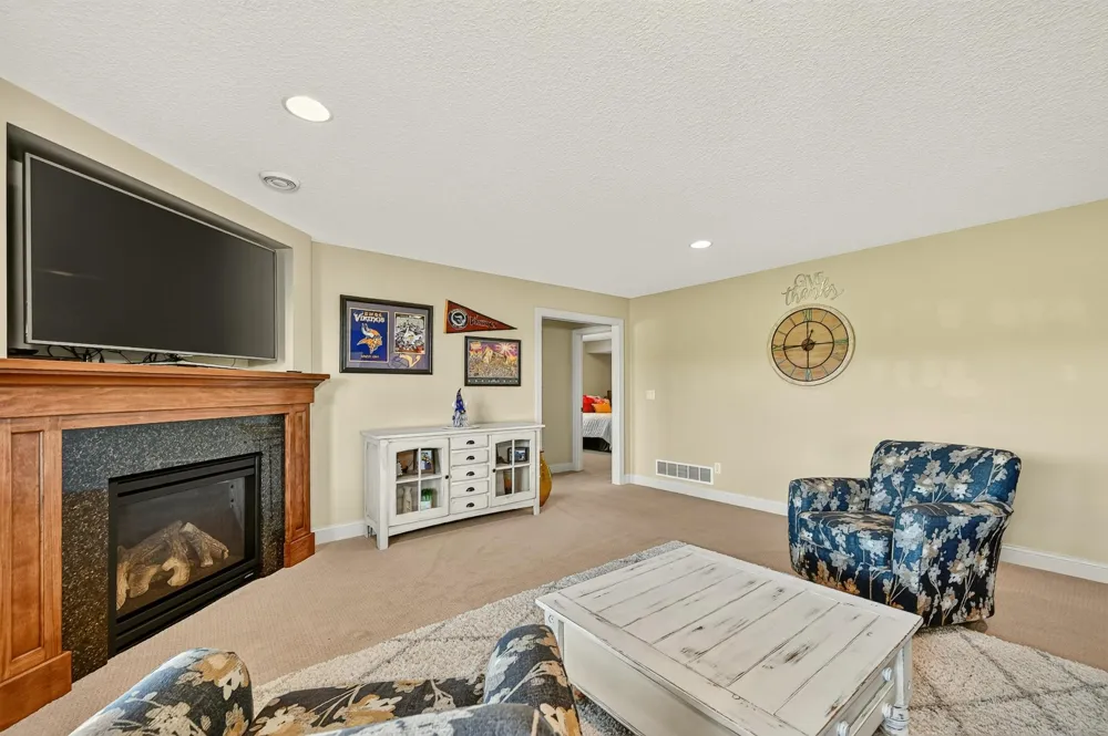 3887 Berkshire Road SW Rochester, MN 55902