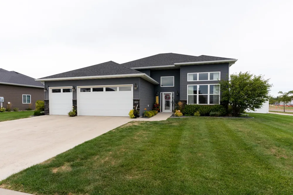902 50th Avenue W West Fargo, ND 58078