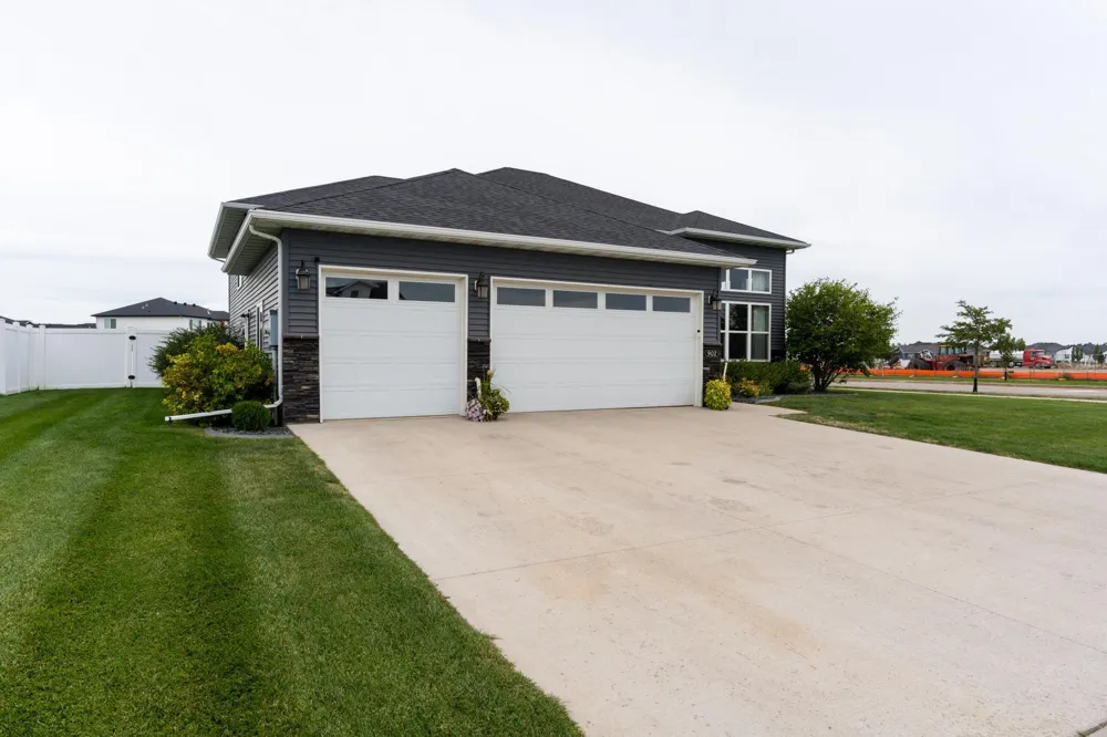 902 50th Avenue W West Fargo, ND 58078