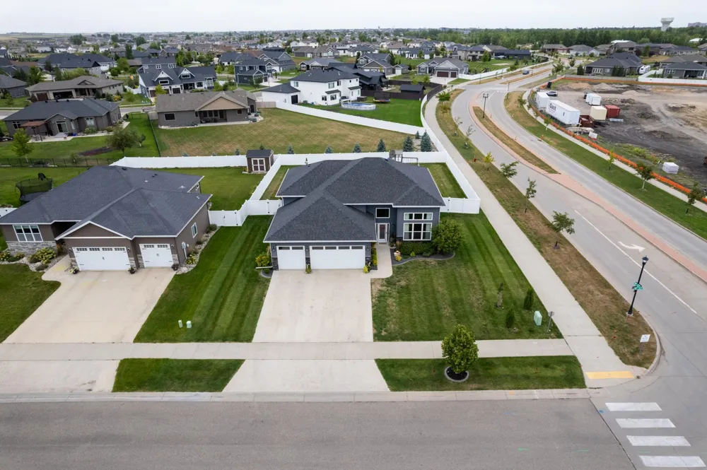 902 50th Avenue W West Fargo, ND 58078