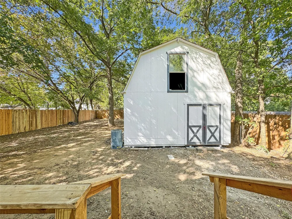 825 W Nelson Street Denison, TX 75020