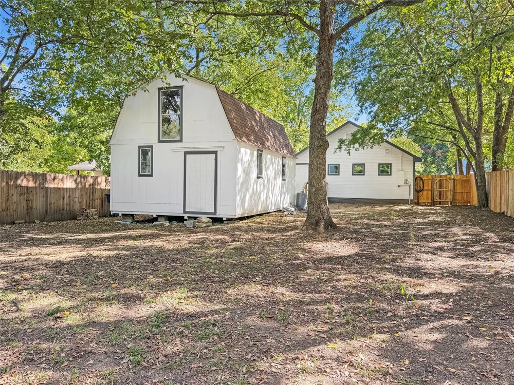 825 W Nelson Street Denison, TX 75020