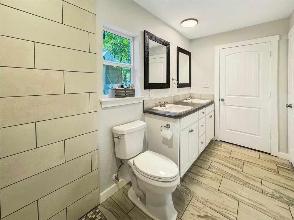 825 W Nelson Street Denison, TX 75020