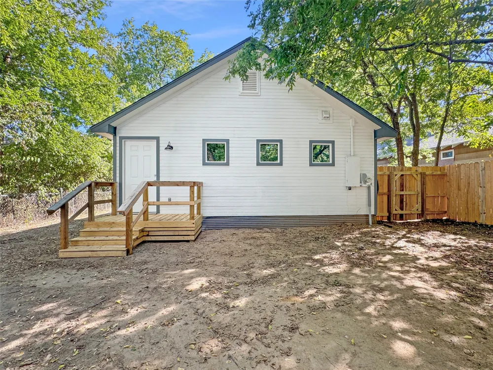 825 W Nelson Street Denison, TX 75020